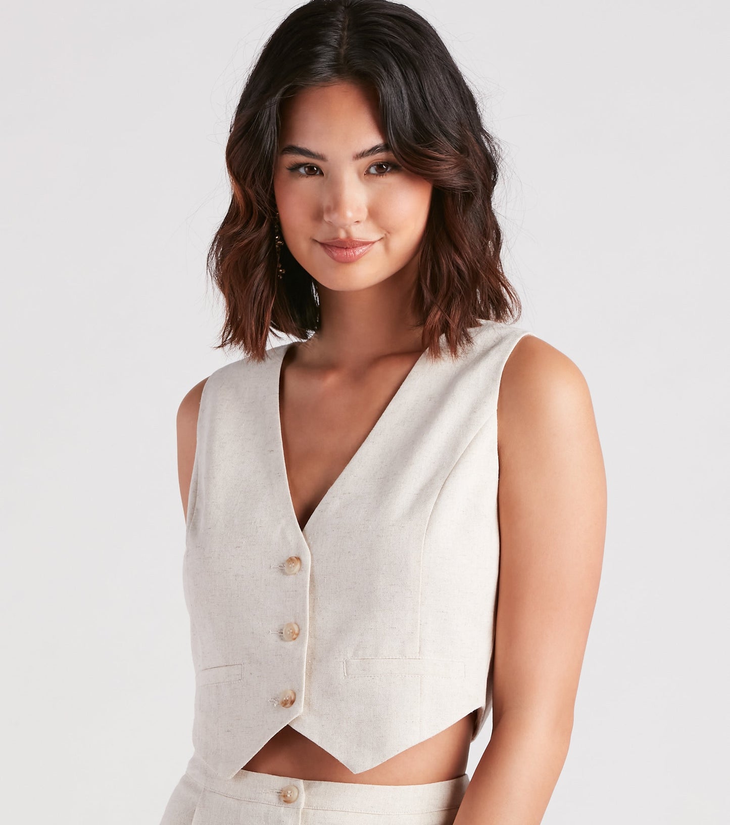 Casual And Chic Cropped Linen Vest