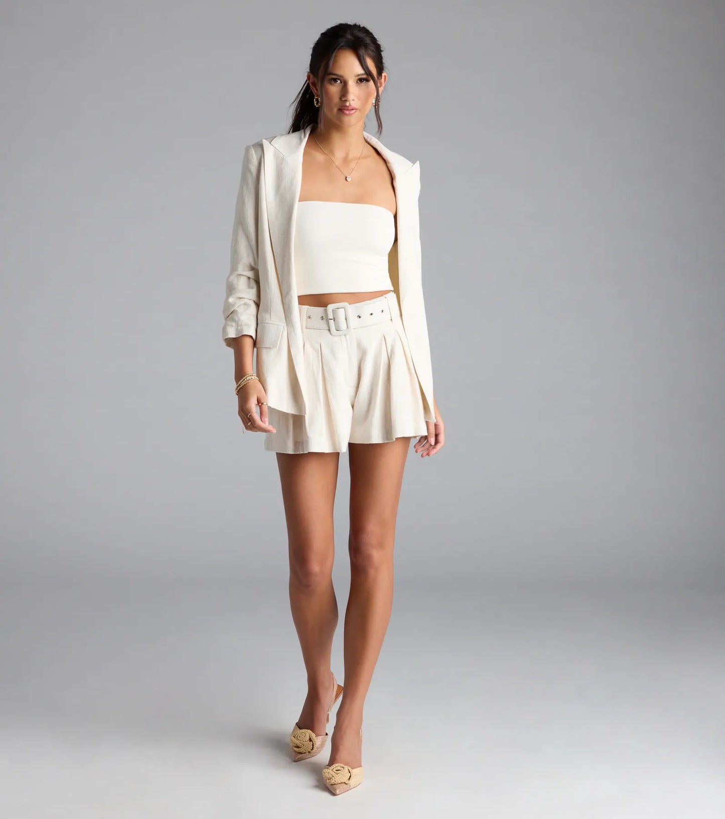 Looking Chic Belted Trouser Shorts With Linen