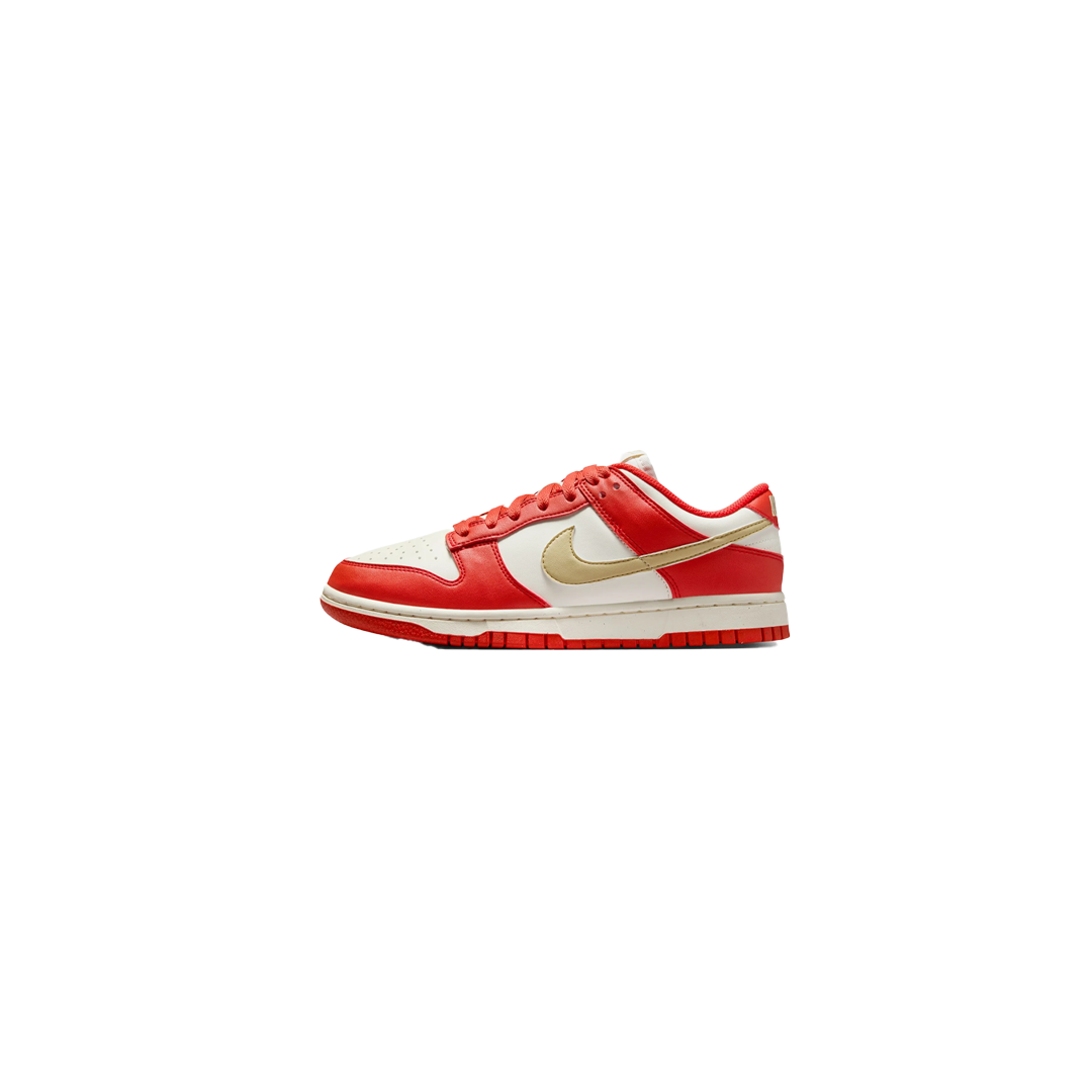 W Dunk Low Next Nature (Lt Crimson/Team Gold-Sail)